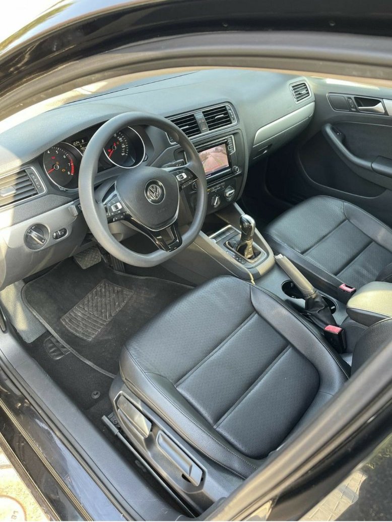 Volkswagen Jetta SE