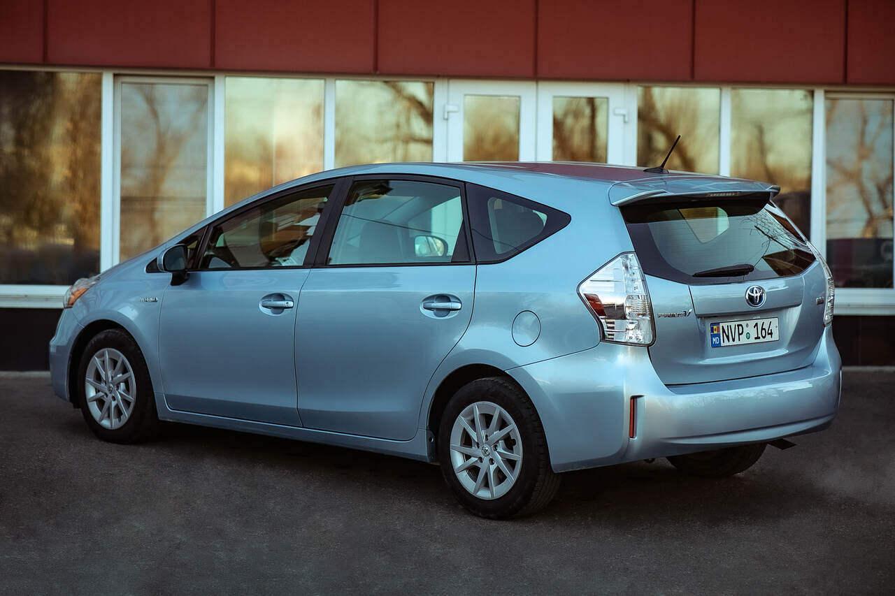 Toyota Prius V